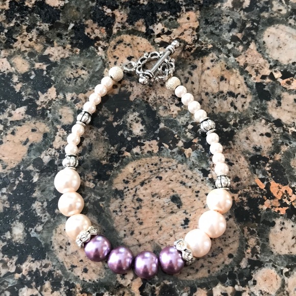 Handcrafted beaded bracelet - Picture 2 of 3